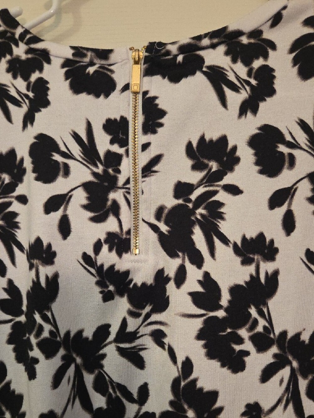 Liz Claiborne White Short-Sleeve Top with Black Floral Print XXL - Picture 8 of 12